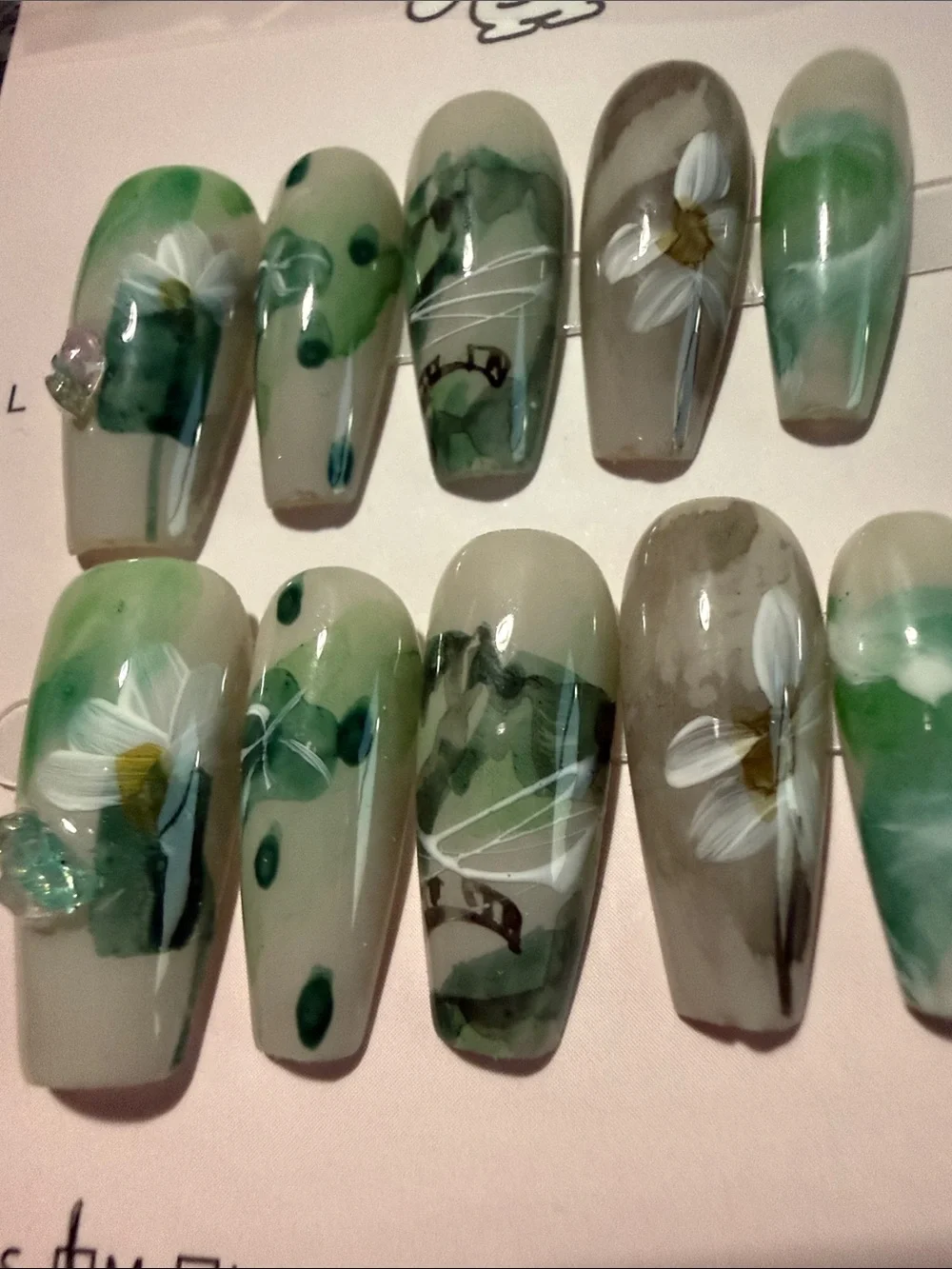 Green Floral Marble Press-On Nail Set
